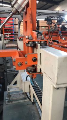 kupować Całkowicie automatyczna maszyna do prasowania ciepłego z laminowanym melaminem o krótkim cyklu online manufacture